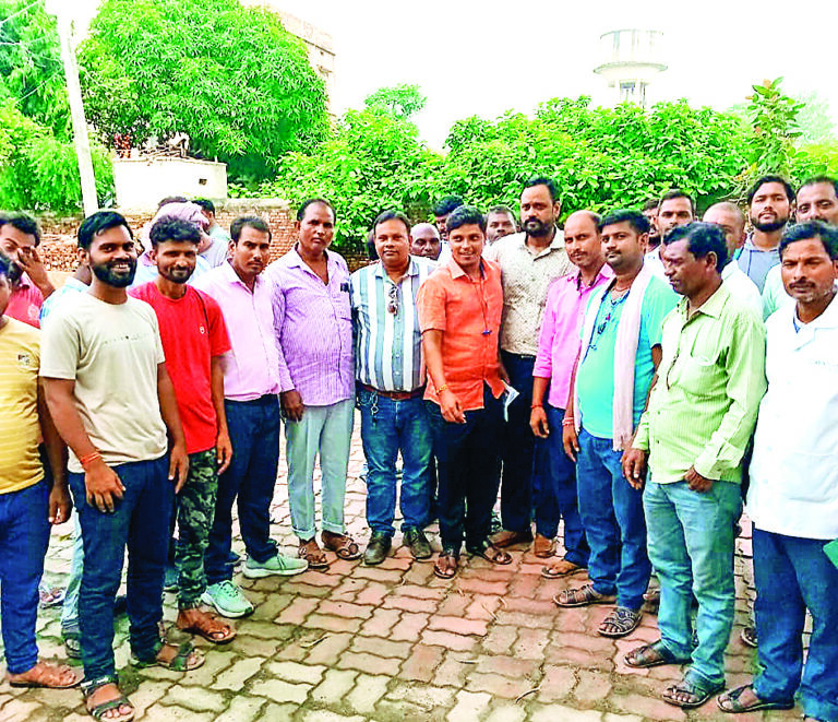 Siwan News : एंबुलेंसकर्मियों ने वापस ली हड़ताल, कंपनी ने मानी सभी मांगें