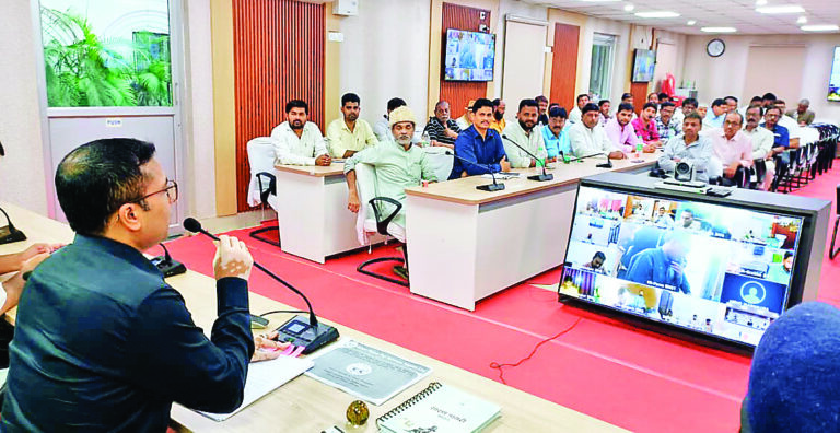 Saran News : जिले में 1100 प्रतिमाएं होंगी स्थापित  विसर्जन के लिए लेना होगा लाइसेंस