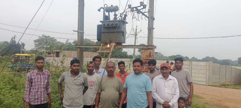 सावड़ा गांव में लगाया गया ट्रांसफॉर्मर