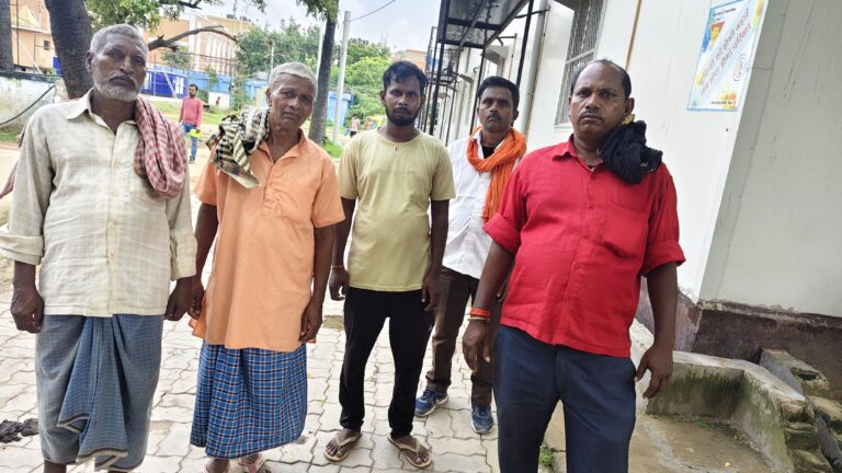 घर से निकले बुजुर्ग की ट्रेन से गिरकर मौत