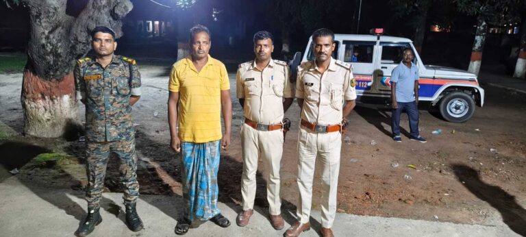 पुलिस ने फरार वारंटी को गिरफ्तार कर भेजा जेल