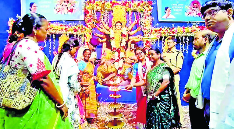 पूजा पंडाल का सीएम ने किया वर्चुअल उद्घाटन