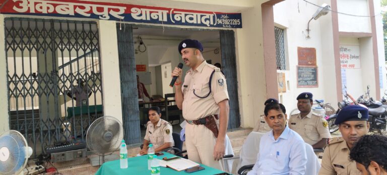 सोशल मीडिया पर प्रशासन की नजर