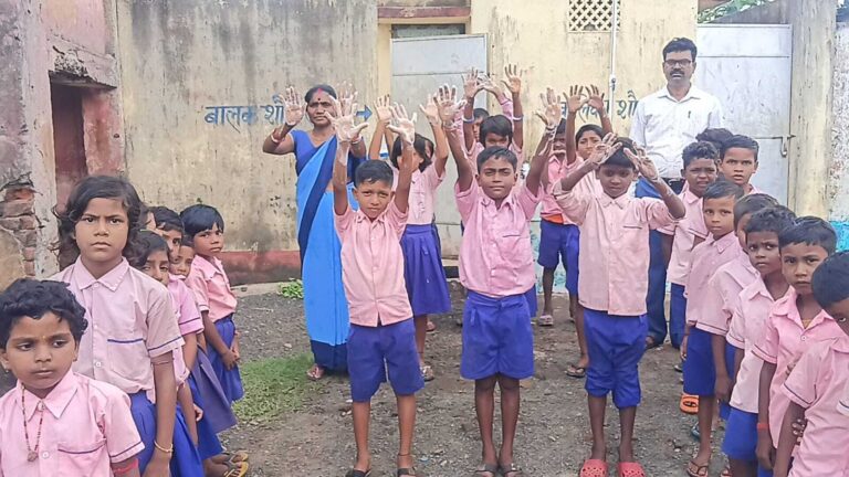 जलसहिया ने स्वच्छता को लेकर बच्चों को किया जागरूक