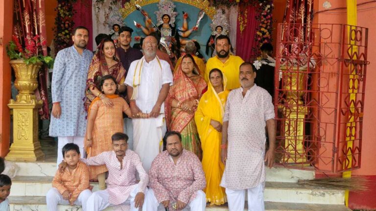 दुर्गा मंदिर में महाअष्टमी को लेकर उमड़े श्रद्धालु