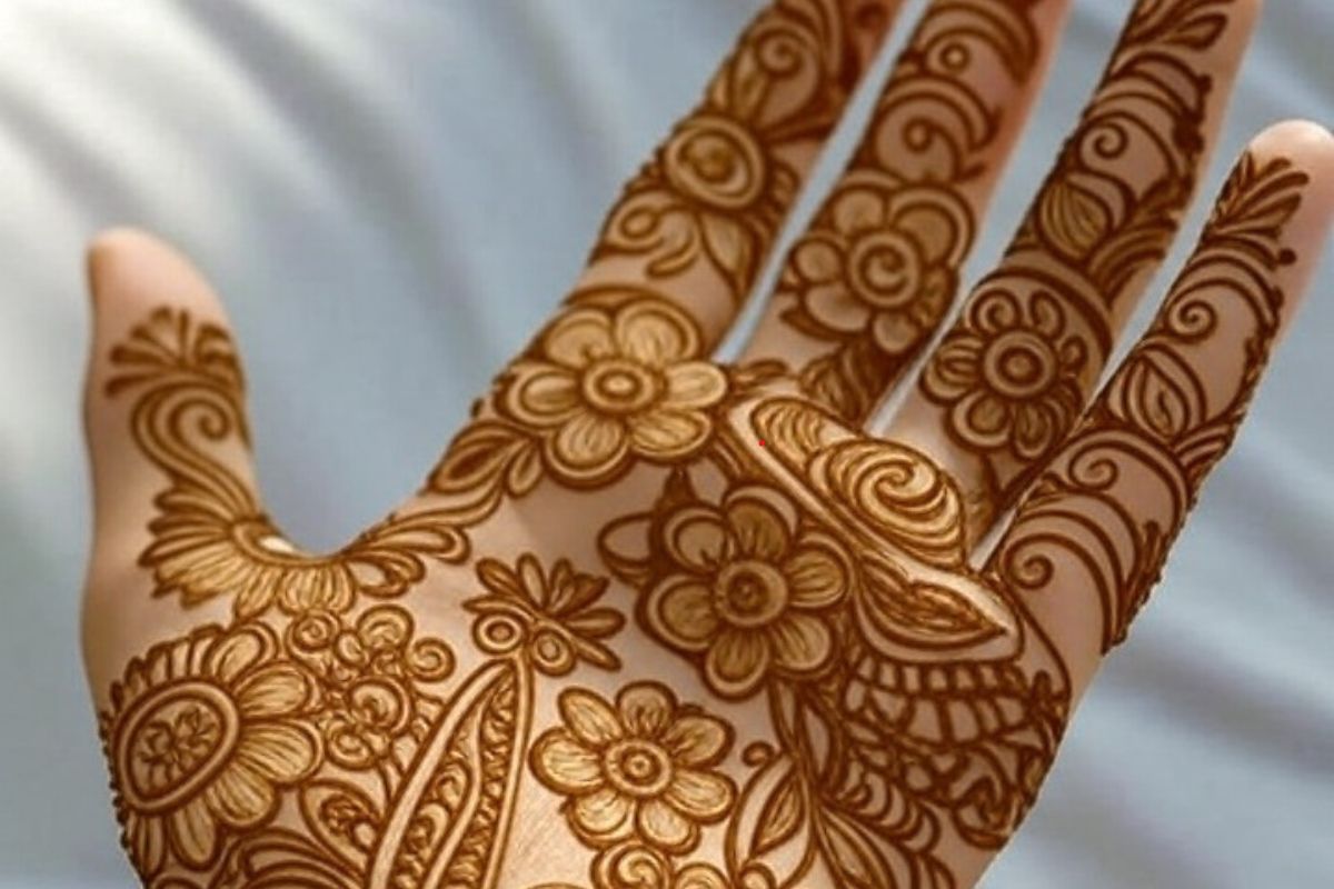 Flower And Leaf Mehndi Design
