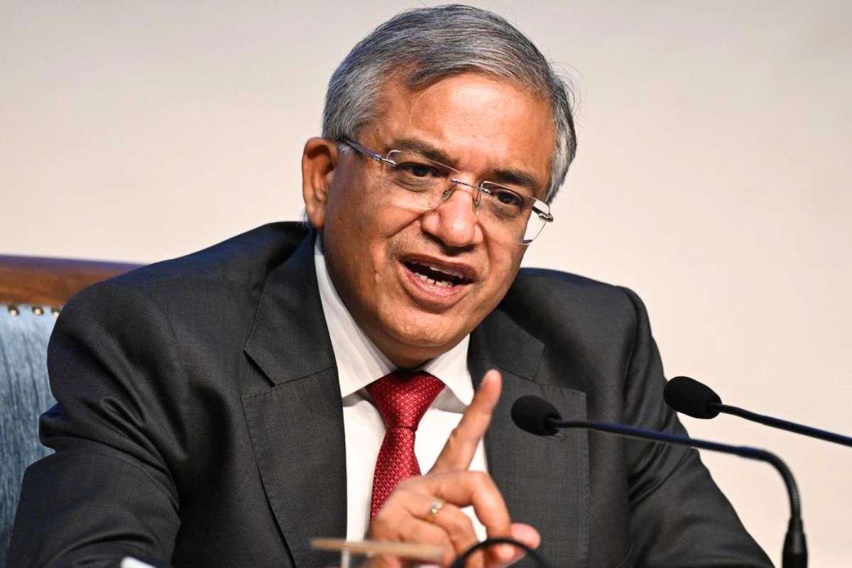 Bihar Election 2025: चीफ इलेक्शन कमिश्नर करेंगे चुनावी तैयारियों की पड़ताल,  आयोग ने बुलाई बड़ी रिव्यू मीटिंग