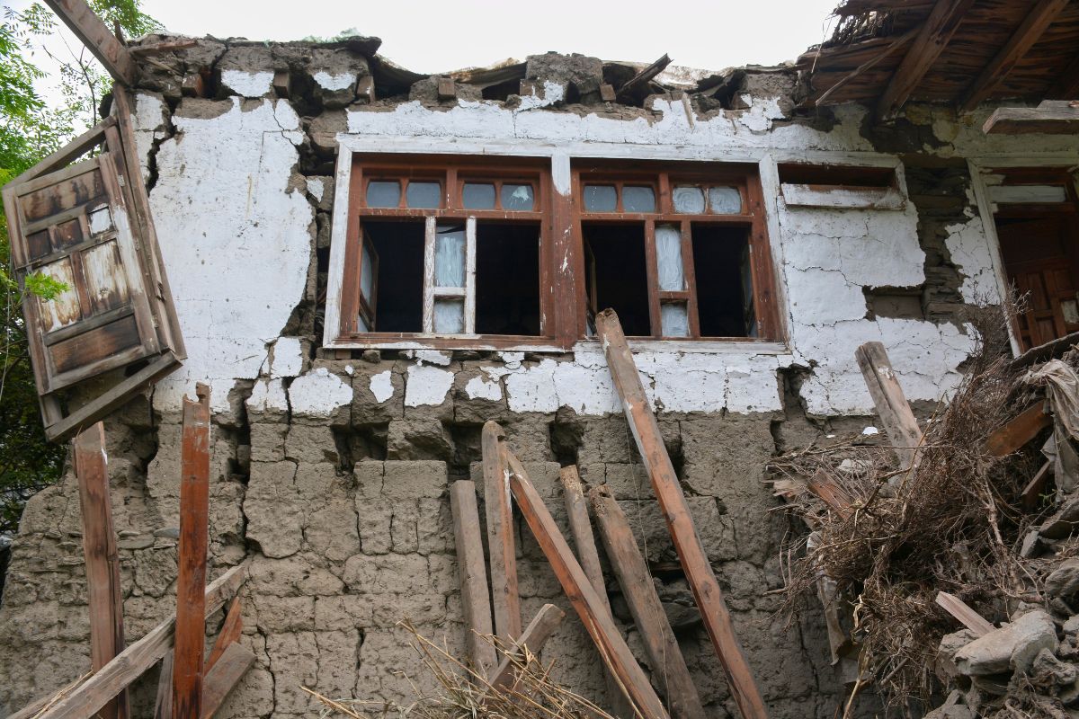 house destroyed by an earthquake
