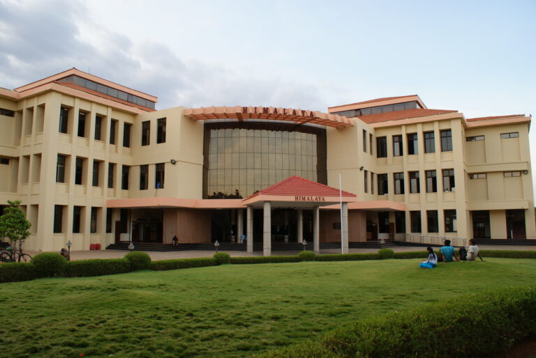 IIT Madras EMBA : आईआईटी मद्रास ने वर्किंग प्रोफेशनल्स से एग्जीक्यूटिव एमबीए कोर्स के लिए मांगे आवेदन