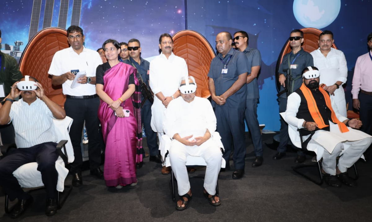 Photos: तारामंडल में अब लोग ले सकेंगे वर्चुअल रियलिटी थिएटर का मजा, सीएम नीतीश ने किया उद्घाटन 5 Image 267
