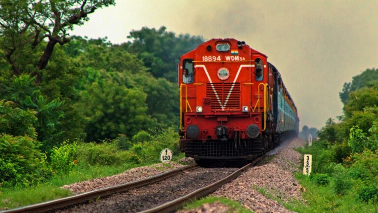 Railway apprentice 2025 : नॉर्थ सेंट्रल रेलवे में अप्रेंटिस के 1763 पदों पर करें आवेदन 