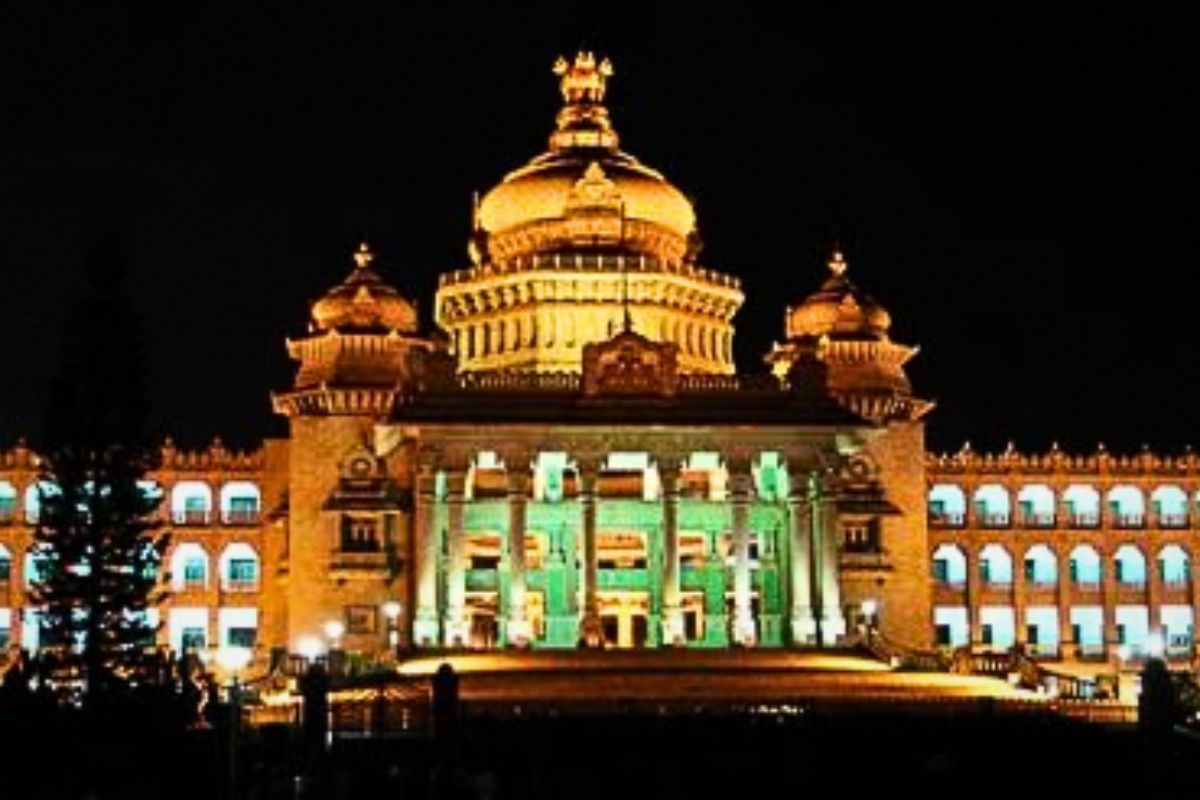 karnataka vidhansabha pandal| A pandal in the form of Karnataka Assembly will be built on Gola Road in Patna.