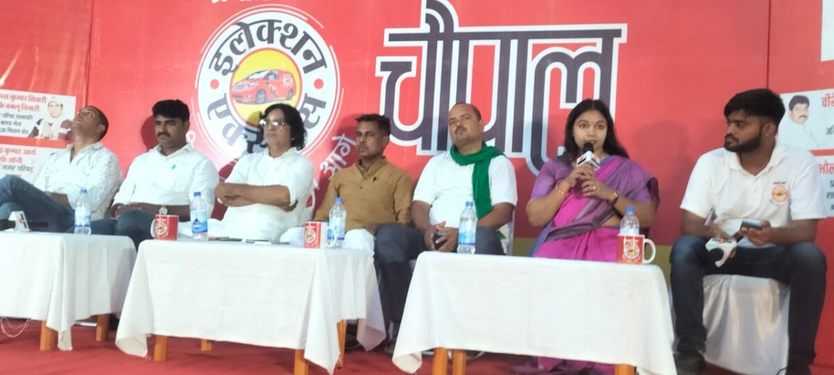 Bihar Election Express: मोहनिया की जनता है गुस्से में, चौपाल में इस मुद्दे पर हो गयी तीखी नोक-झोंक 1 Mohania