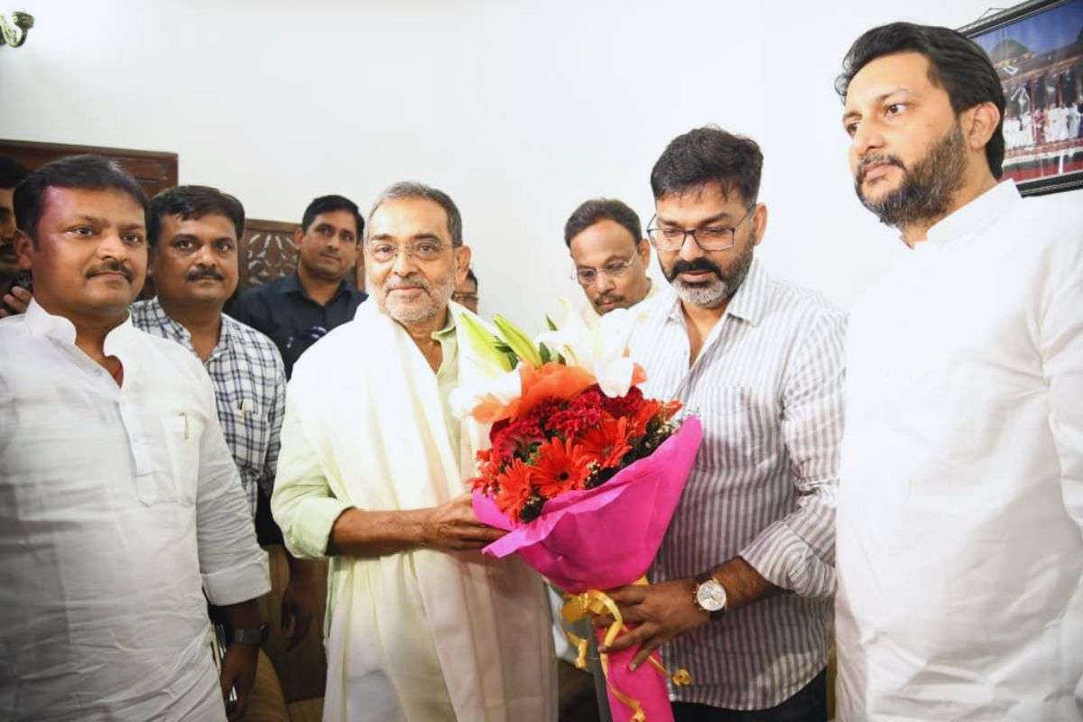 pawan singh upendra kushwaha | Bhojpuri star Pawan Singh met Upendra Kushwaha in Delhi.