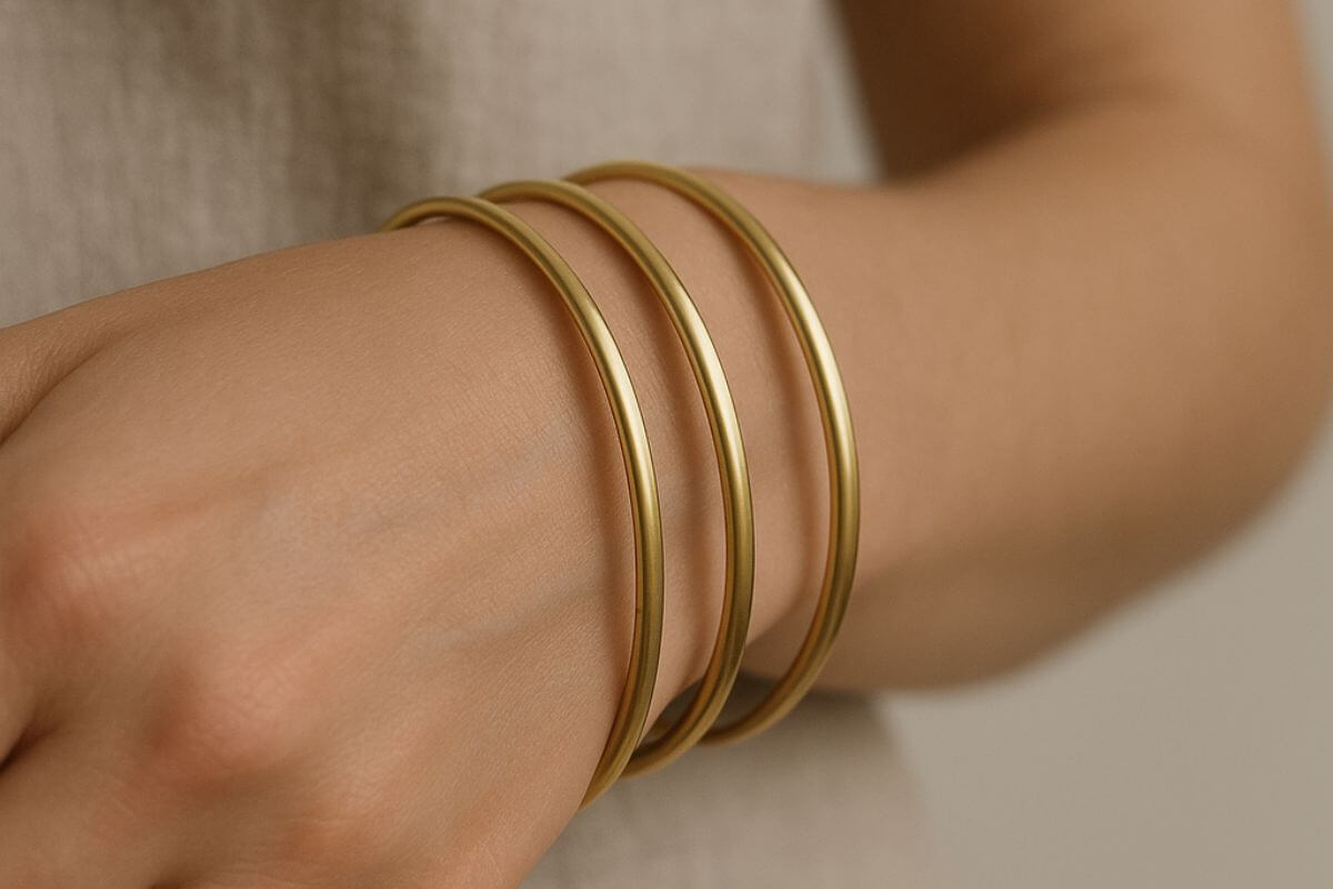 Simple Gold Bangle Design