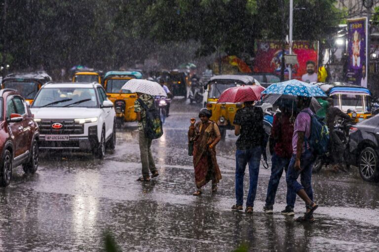 Heavy Rain Alert: 21,22,23,24,25 और 26 सितंबर को भारी बारिश की संभावना, लो प्रेशर और आंधी-तूफान का अलर्ट