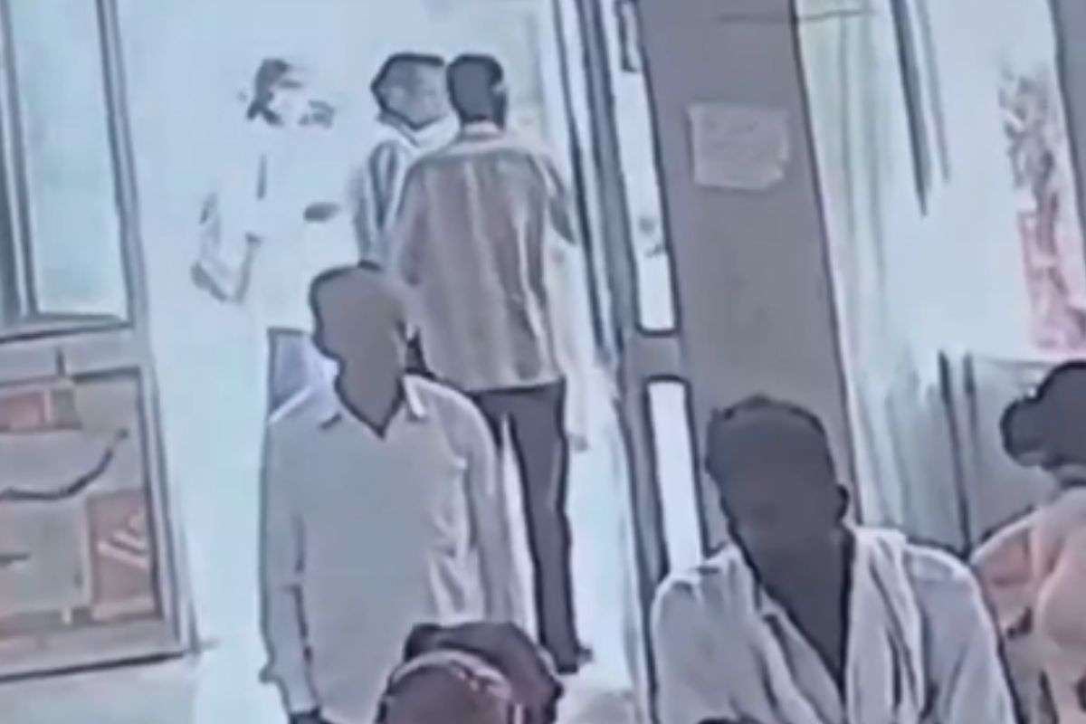 Ajmer Doctor Slaps Elderly Patient