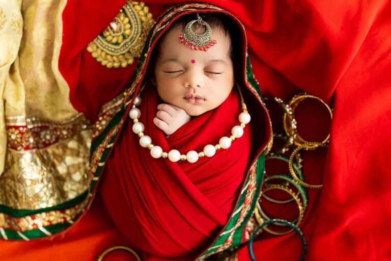 Baby Girl Names Starting with Dh: ध अक्षर से शुरू होने वाले बच्चियों के नाम – दीपावली और धनतेरस पर जन्मी बेटियों के लिए देखें शुभ नामों की सूची