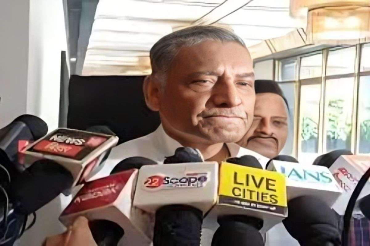 सांसद अखिलेश सिंह