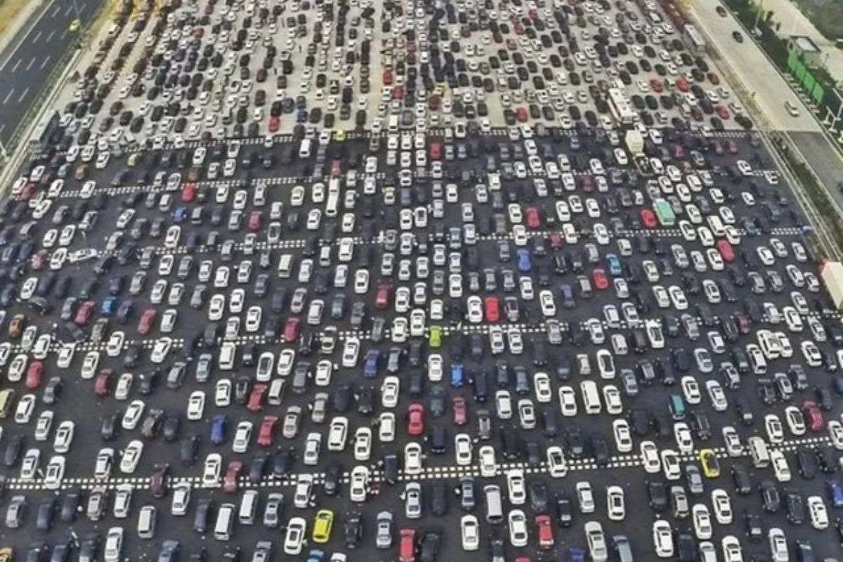 China Wuzhuang Toll Station Traffic Jam