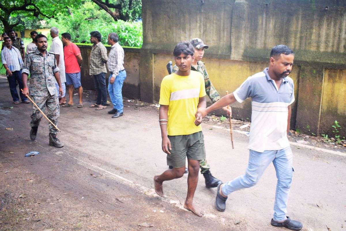 Crime News Dhanbad Bastakola TOP Vandalised