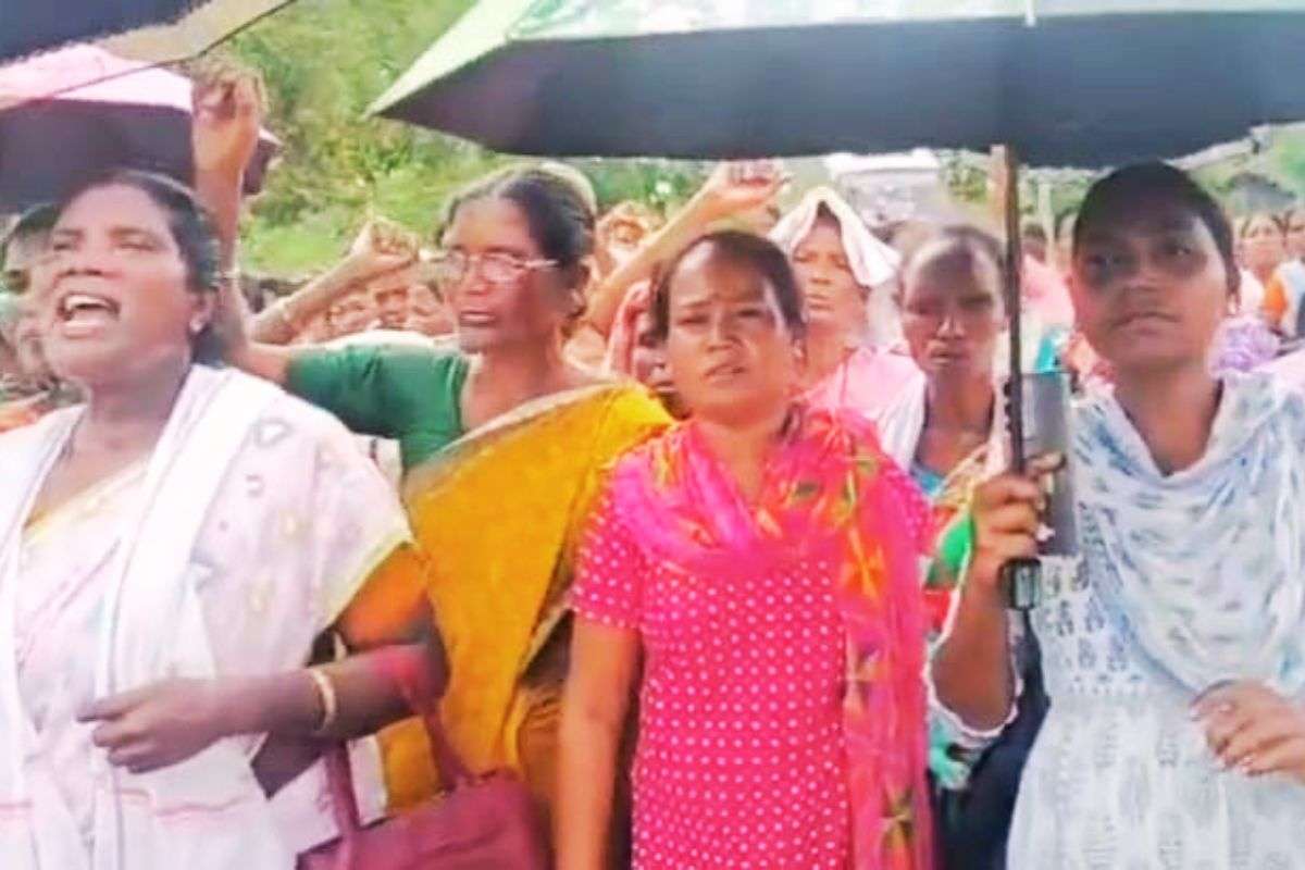 Crime News Simdega Church Attacked Cash Looted