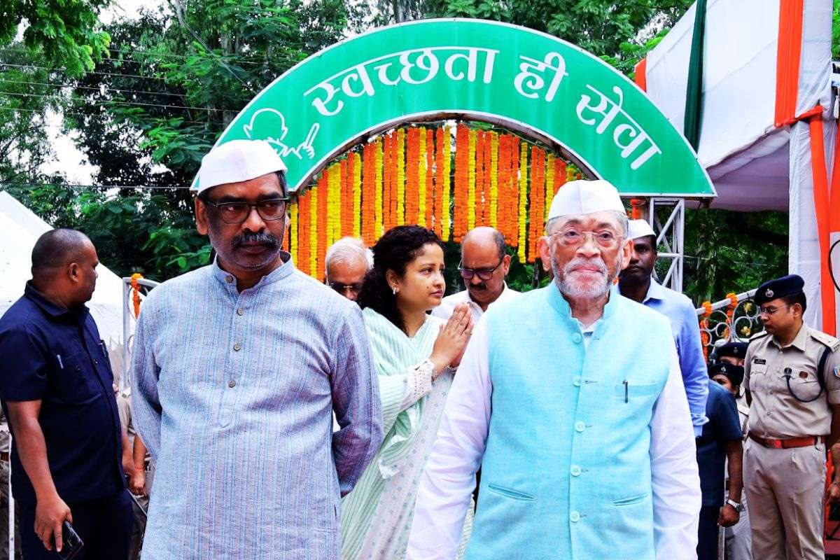 Jharkhand Pays Tribute to Gandhi-Shashtri Heant Soren and Santosh Gangwar