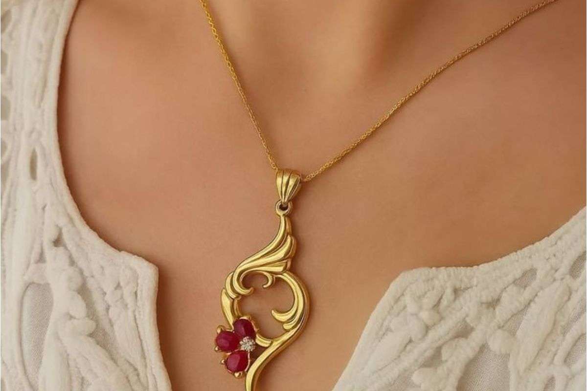 Karwa-Chauth-Gold-Chain-Design-The Slim Single Strand Chain