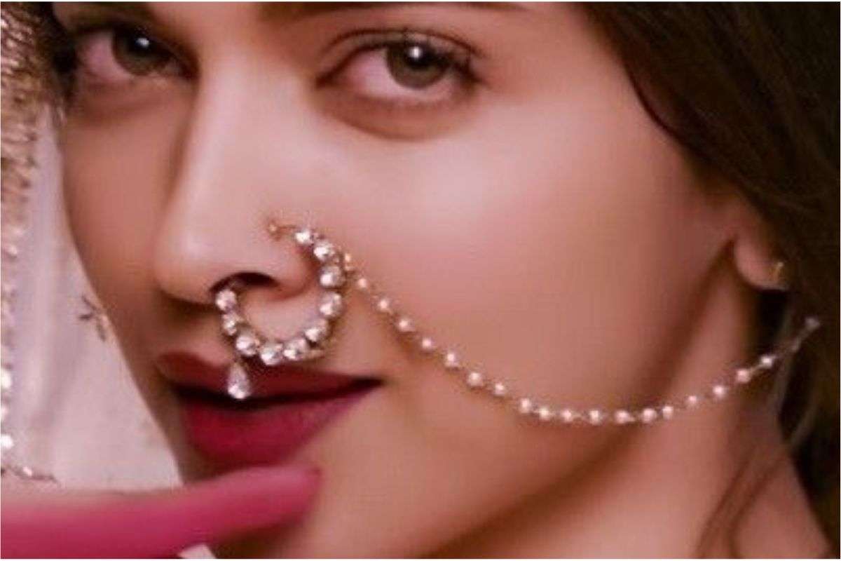 Karwa Chauth Trendy Nath Design 1