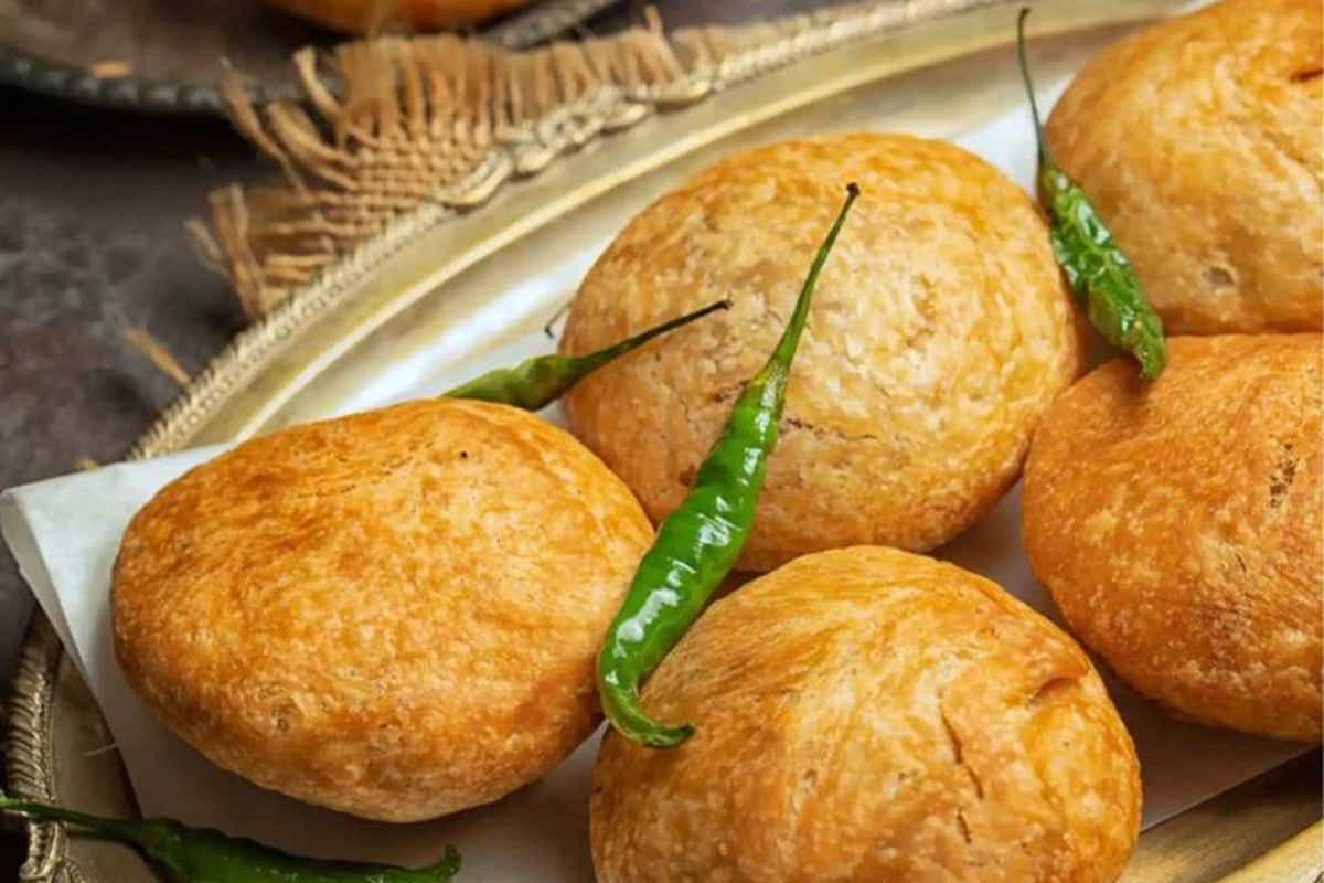Khasta Kachori For Diwali Snacks