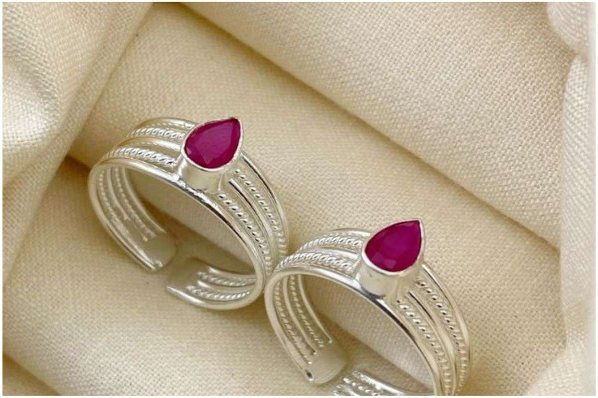 Latest Silver Jewelry For Dhanteras: गोल्ड महंगा है तो क्या,इस बार धनतेरस पर खरीदें चांदी की ये लेटेस्ट और यूनिक ज्वेलरी 5 Latest Silver Jewelry For Dhanteras