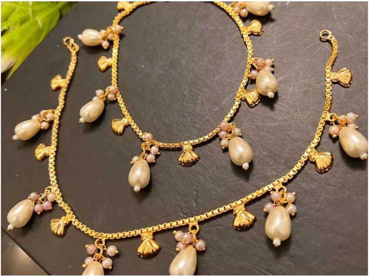 Latest Gold Payal For Diwali 2025 4