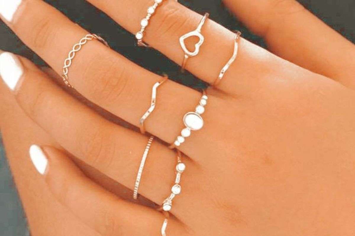 Latest Silver Jewelry For Dhanteras: गोल्ड महंगा है तो क्या,इस बार धनतेरस पर खरीदें चांदी की ये लेटेस्ट और यूनिक ज्वेलरी 6 Latest Silver Jewelry For Dhanteras