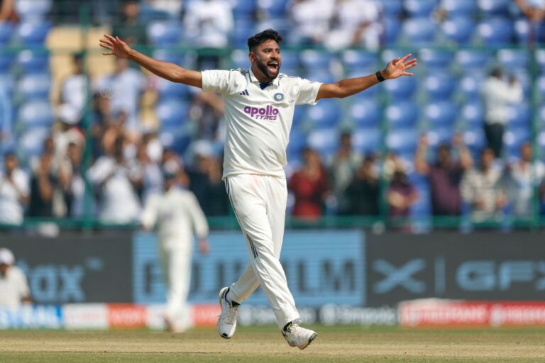 शाई होप को बोल्ड करते ही सिराज ने रचा इतिहास, 2025 में सबसे ज्यादा विकेट किया अपने नाम