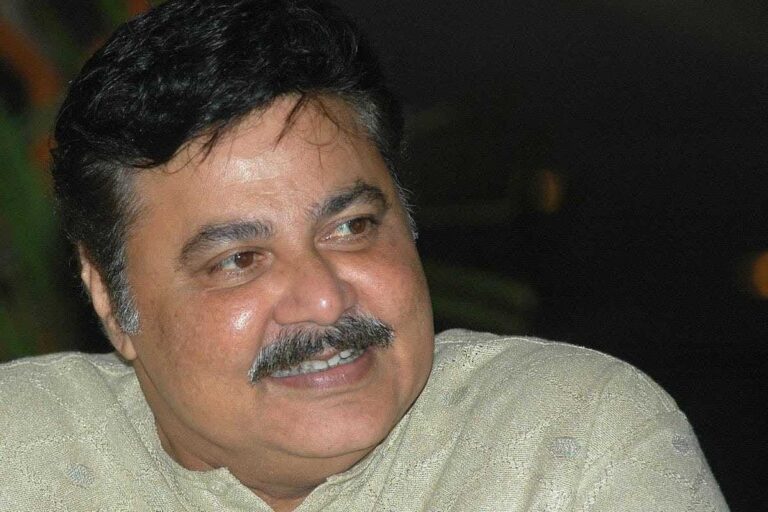 Satish Shah Death: लंच के समय एक निवाला खाते ही गिर पड़े सतीश शाह, मैनेजर रमेश कडतला ने सुनाई आपबीती