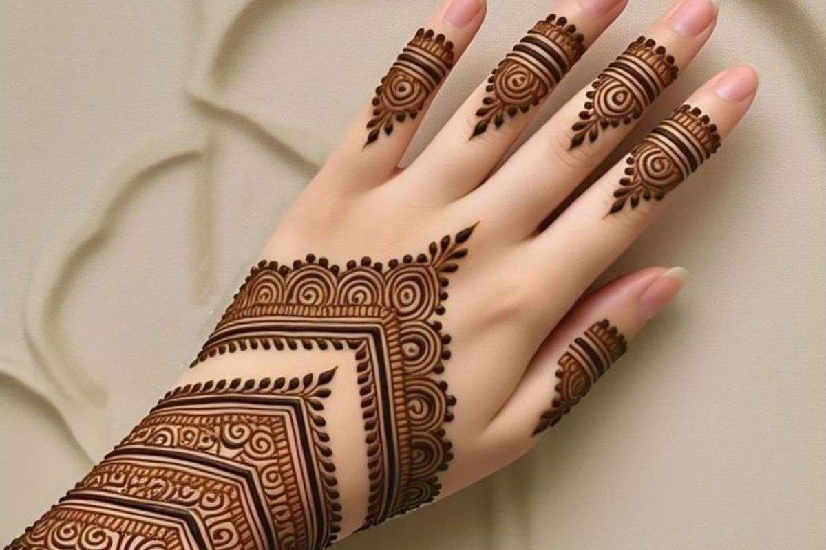Simple Mehndi Design For Chhath Puja 2025: आप भी बनाएं ये आसान मेहंदी डिजाइन और छठ पूजा में दिखाएं हाथों की खूबसूरती 4 Simple Mehndi Design For Chhath Puja 2025