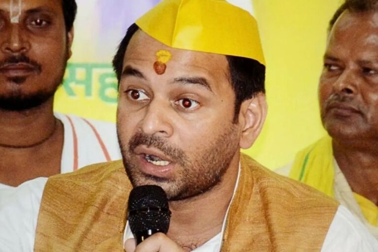 चुनाव से पहले तेज प्रताप यादव पर FIR दर्ज, जानें क्या है पूरा मामला?