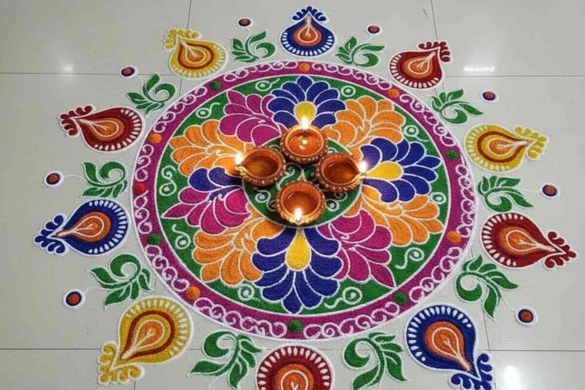 Tulsi Vivah Rangoli Designs: घर में आएगा सुख-समृद्धि का सवेरा, तुलसी विवाह के शुभ अवसर पर बनाएं ये खूबसूरत रंगोली डिजाइन 6 Tulsi