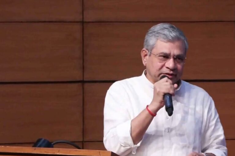 8th Pay Commission: 8वें वेतन आयोग के गठन को केंद्र की मंजूरी, केंद्रीय कैबिनेट से दो बड़े फैसलों को हरी झंडी