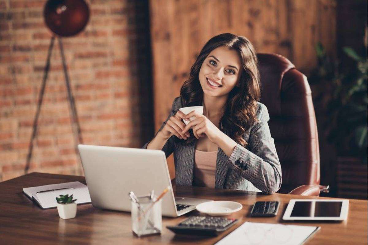 What To Wear In Office Min