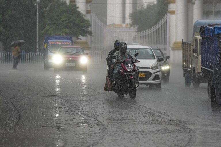 Rain Alert : उत्तर प्रदेश में 6 नवंबर तक होगी बारिश, गिरेगा पारा, आया IMD का अलर्ट