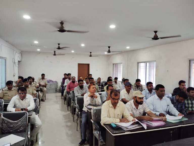 hajipur news. संवेदनशील बूथों वाले क्षेत्राें में रहे ज्यादा सतर्क : बीडीओ