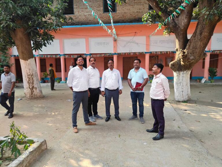 एडीएम ने डिस्पैच सेंटर में तैयारियों का लिया जायजा
