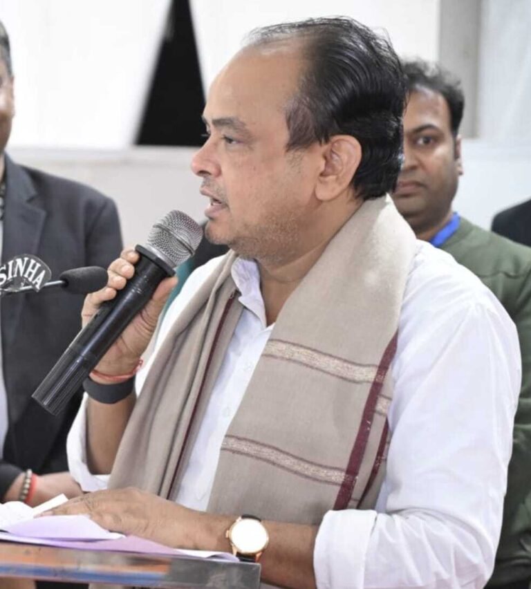 राज्य के हर जिलेों में 100-100 गरीब राशन कार्ड से जोड़े जायेंगे : मंत्री