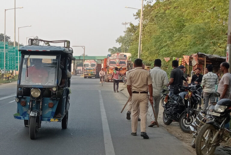 मरंगा पुलिस ने वाहन चेकिंग में वसूला जुर्माना