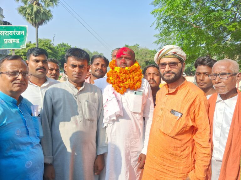 Samastipur News:सरायरंजन से अपना किसान पार्टी के प्रत्याशी ने किया नामांकन