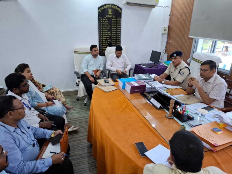 मनिहारी एसडीएम व एसडीपीओ ने गंगा घाट छठ पर्व स्नान मेला को लेकर की बैठक