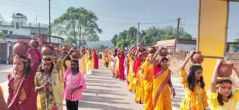 Bokaro News : कंजकिरो में प्राण प्रतिष्ठा को लेकर निकली कलश यात्रा