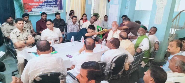 आपसी भाईचारे के साथ मनाएं त्योहार, शांति भंग करने वाले बख्शे नहीं जायेंगे