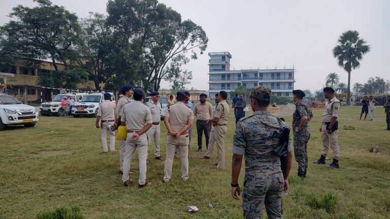 hajipur news. मुख्यमंत्री की सभा को लेकर एसपी ने किया स्थल निरीक्षण